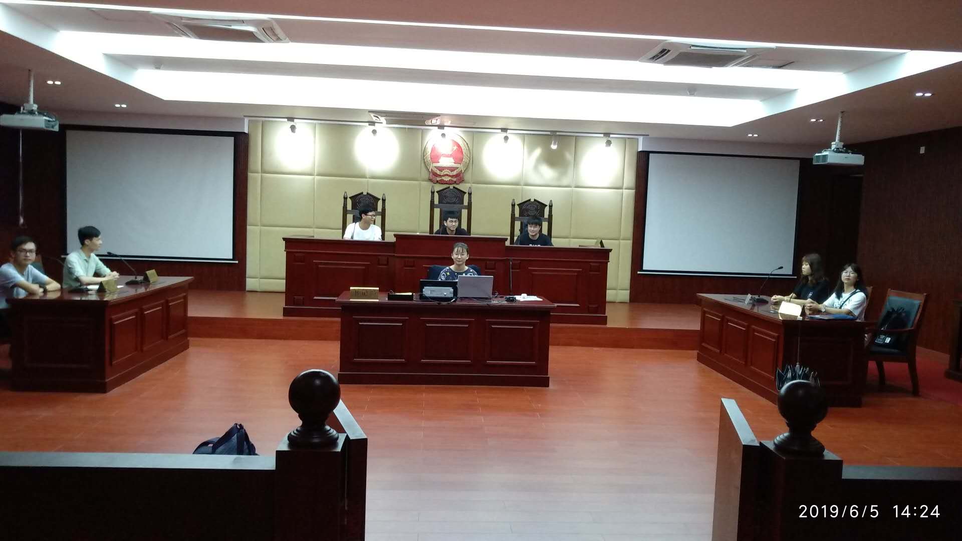 刑事诉讼法模拟法庭系列活动顺利举办